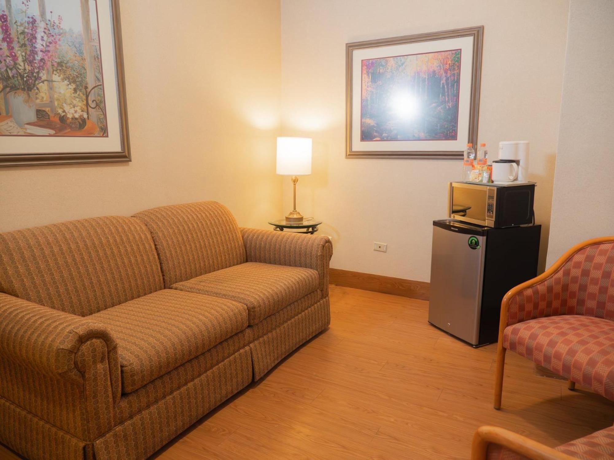Holiday Inn Express Silao-Aeropuerto Bajio By Ihg Exterior photo